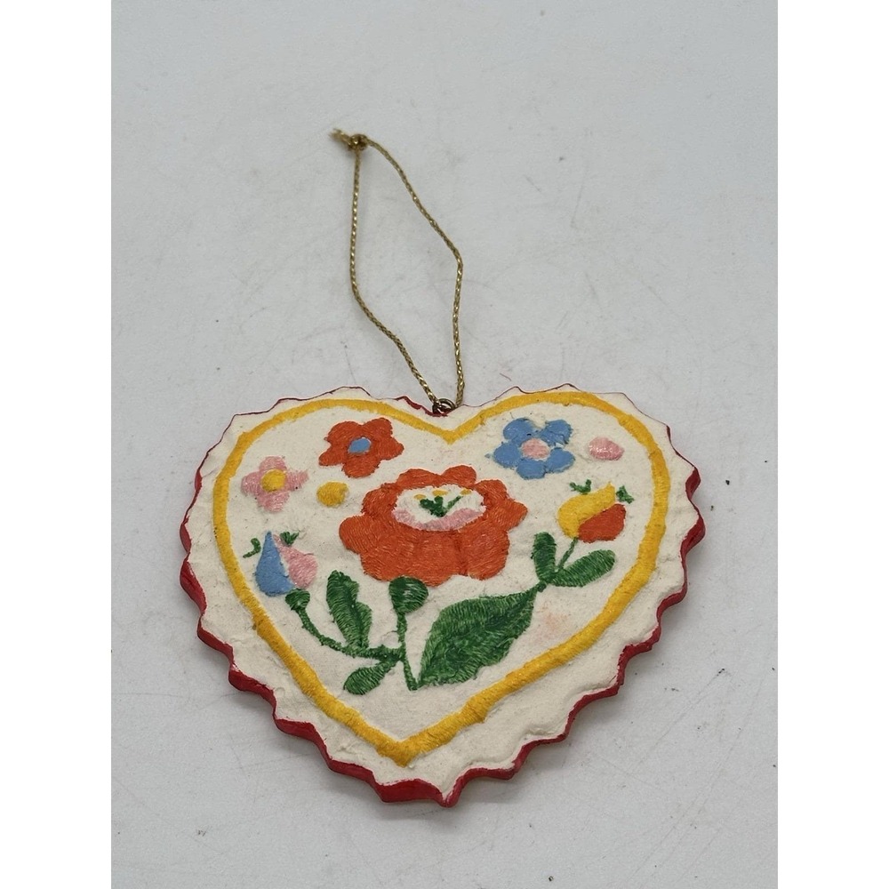Vintage‎ Folk Art Heart Christmas Ornament Floral Plastic Wall Hanging